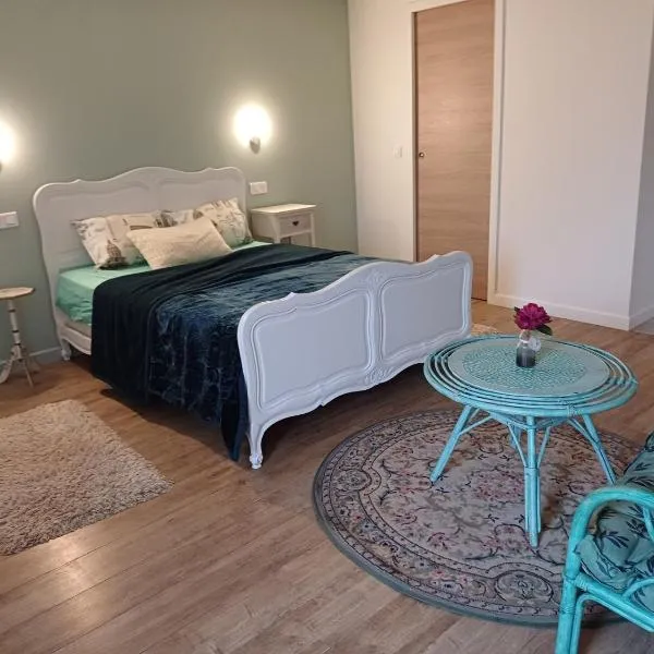 un petit studio moderne et conviviale, ξενοδοχείο σε Banville