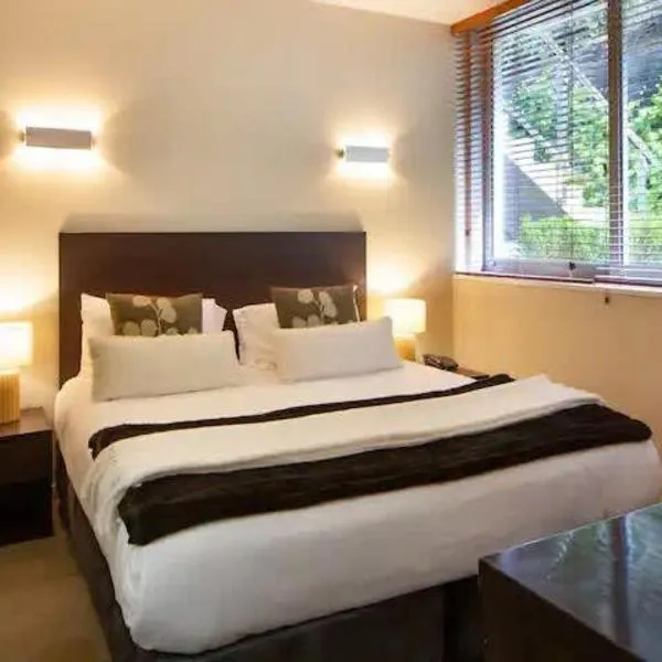 Stunning 1 Bedroom Studio Apartment, hotel v destinaci Queenstown