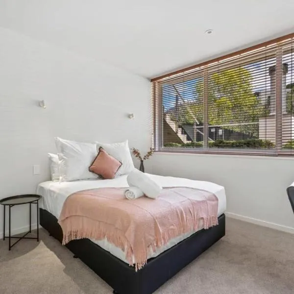 Tranquil Modern Studio, hotel v destinaci Queenstown