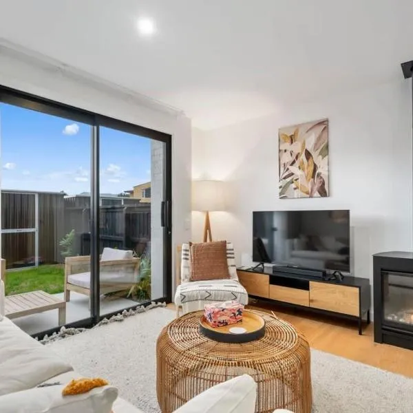 Wanaka Riverside Townhouse Retreat, viešbutis mieste Albert Town