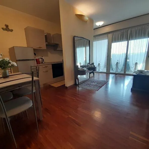 A appartamento Segrate, hotel in Segrate