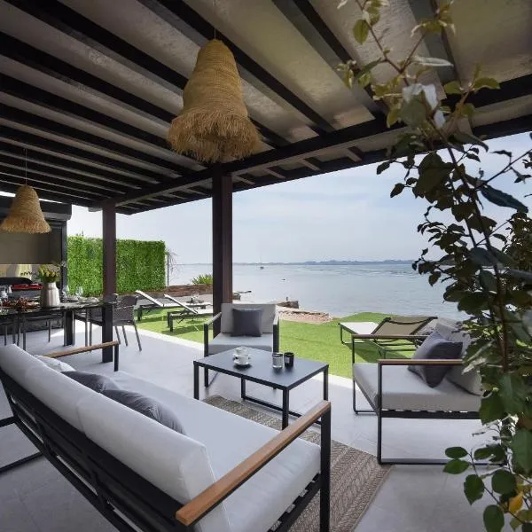 NEW Luxury Feel Good House by the Sea, hotel v destinaci Ždrelac