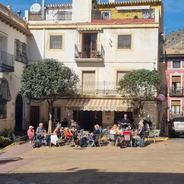 Casa Plaza Relleu, hotel in Relleu