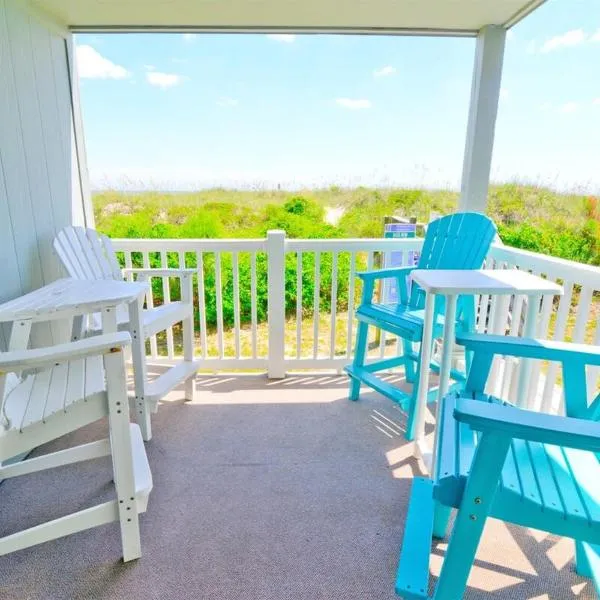 Oceanfront and Modern Top Location on Ocean Blvd w Pool, hotel in Myrtle Beach