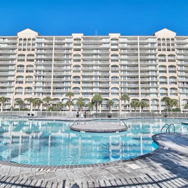 Waterfront Luxury Huge Condo with 15000sf Pool, hotel in Myrtle Beach