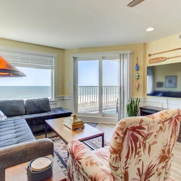 Carolina Surf - 3BR Condo with Stunning Ocean Views, hotel in Carolina Beach