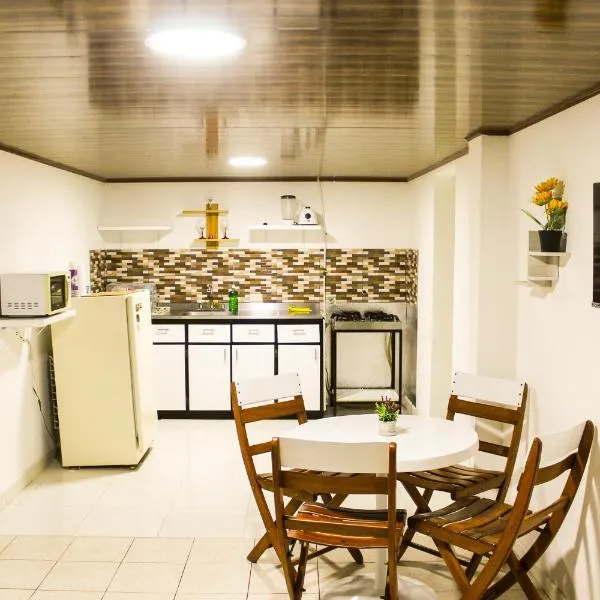 Apartaestudio Central con Vista a la Naturaleza, hotel v destinaci Dosquebradas