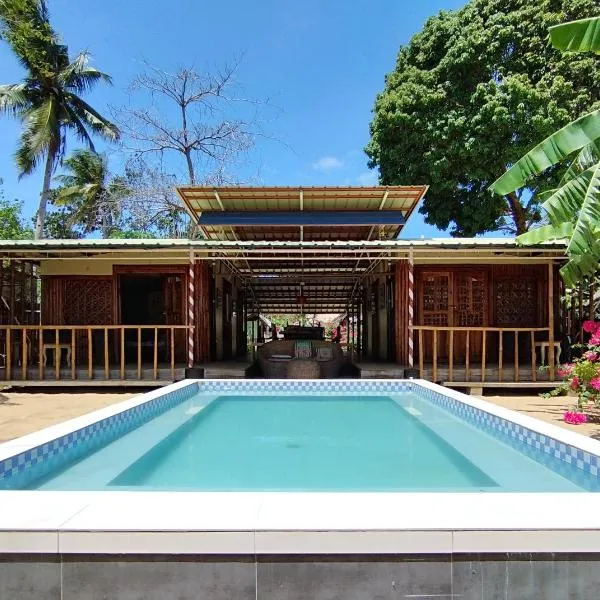 The Clara Beach and Guest House, hotel v destinaci Igcauayan