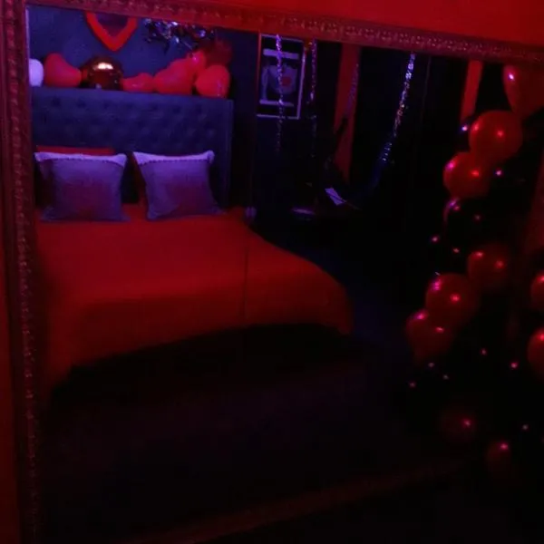 LOVE ROOM Le rouge et noir, hotel Barrban