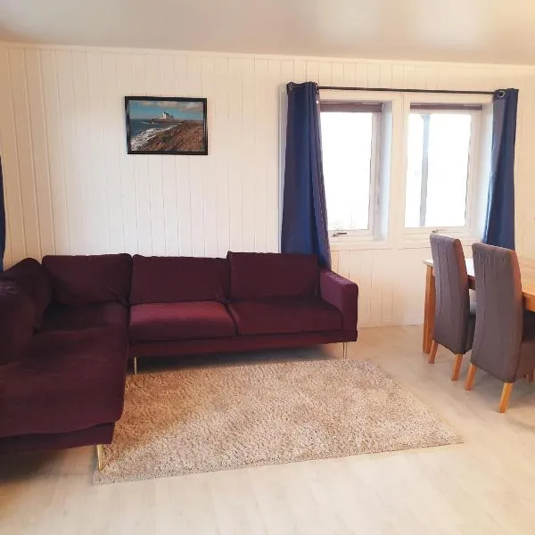 Spacious 2 Bedroom Apartment in Arendal., hotel v destinaci Arendal