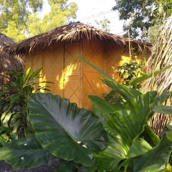 Samui Circus Studio Ville Deluxe Hut Bungalow 1，位于苏梅岛的酒店