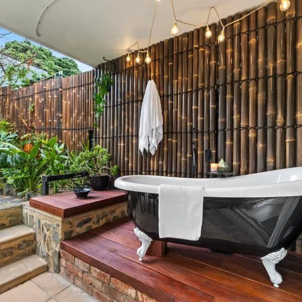 Mrs Percivals heritage luxury and romance with outdoor deep soak tub, hotel v destinaci Victor Harbor