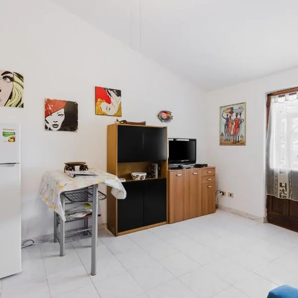 Home Holidays Pintadera 2, ξενοδοχείο σε Bosa