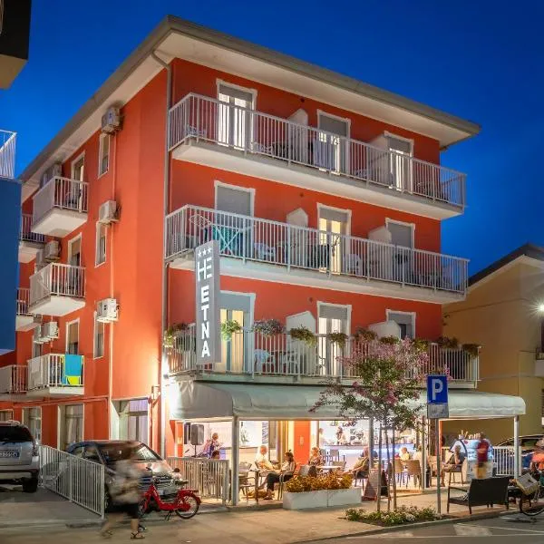 Viesnīca Hotel Etna pilsētā Kaorle