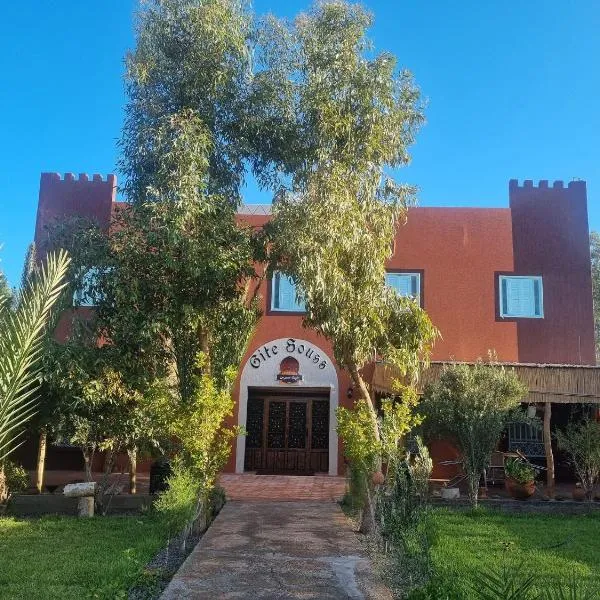 Gite Souss, hotel in Oulad Teima