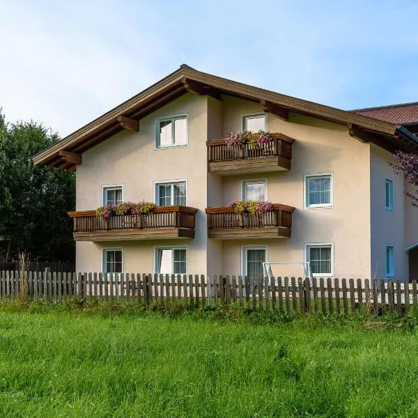 Ferienwohnungen Reiter, hotel ve Flachau
