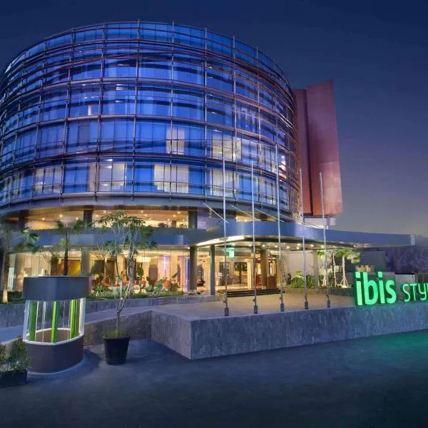 Ibis Styles Jakarta Airport, hotel di Tangerang