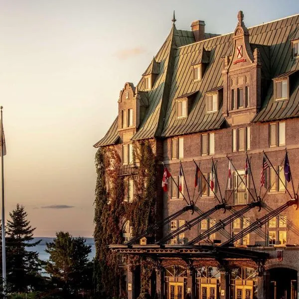 Fairmont Le Manoir Richelieu, hotel in Saint-Irénée