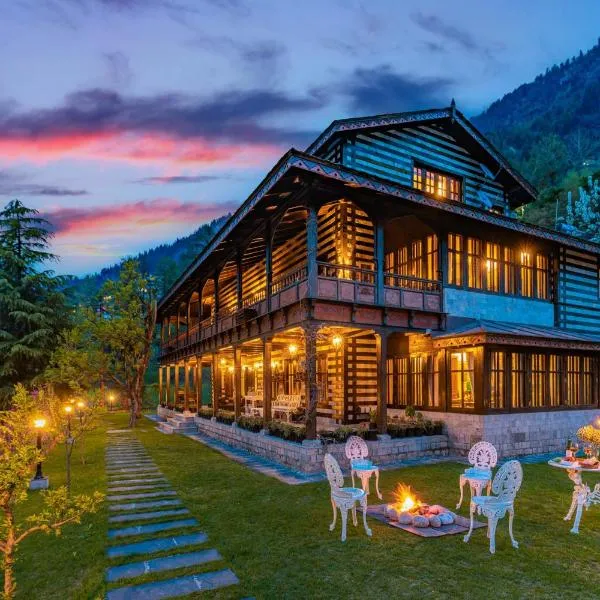 StayVista at Snowdrop House - 5BR Pet Friendly Villa on Main Highway Manali, hotel v destinaci Bashist
