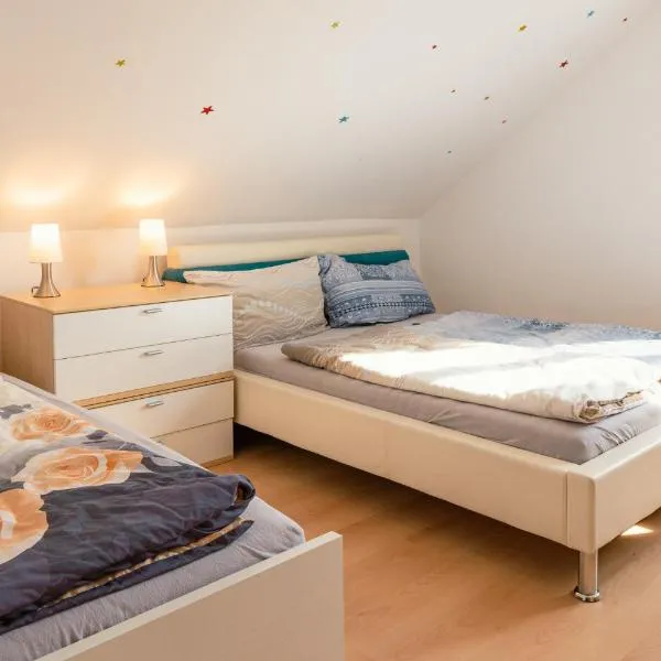 Helene Hohenems, 4-12 P, Haus, 4 Schlafzimmer, Küche, Parkplatz, Garten, Wifi, hotel em Hohenems