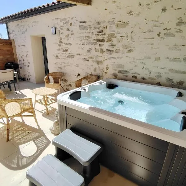 La Vie En Gîte (La Grange & Spa), hotel in Sainte-Florence