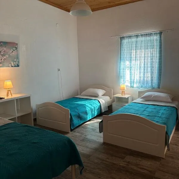 Stone Yard, hotel in Néa Karváli