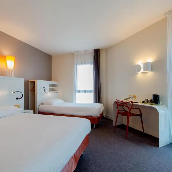 Hôtel Confort La Rochelle Centre les Minimes、ラ・ロシェルのホテル