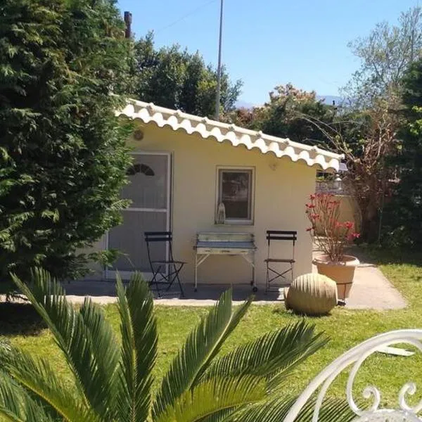 Cosy Garden Studio, hotel v destinaci Messini