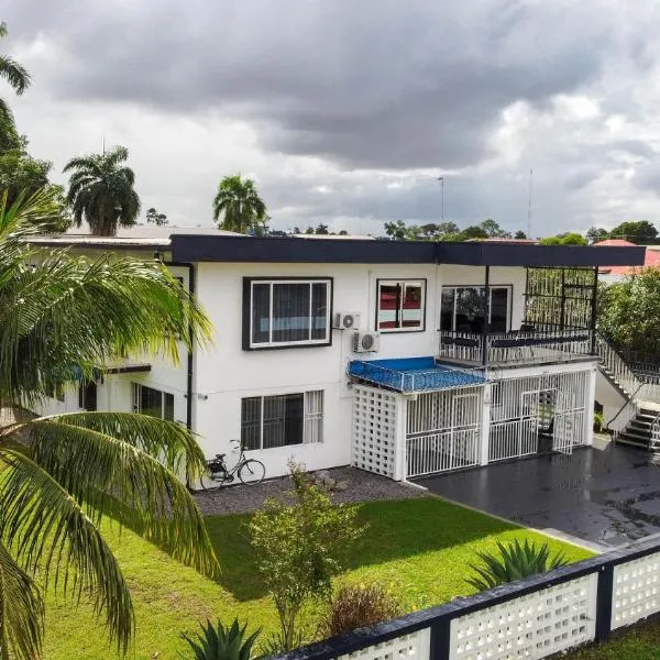 Oso Josich Apartments, hotell i Paramaribo