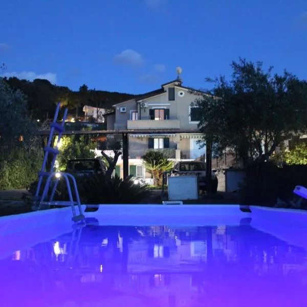 Villa Carol, hotel v mestu Santa Maria di Castellabate