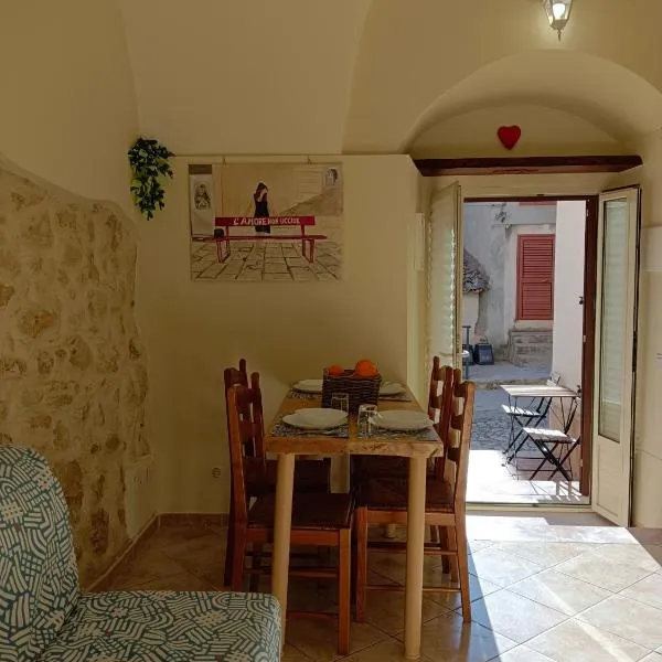 Scrusciu du mari، فندق في شيكلي