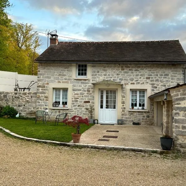 Charmante petite maison en pierre, hotel v destinaci Boutigny-sur-Essonnes