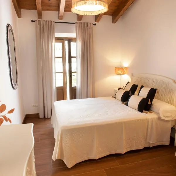Casa Rural Candelas, hotel v destinácii Zahara de la Sierra