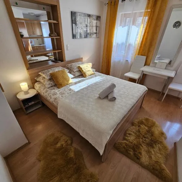 Studios Magnolia, hotel in Trogir