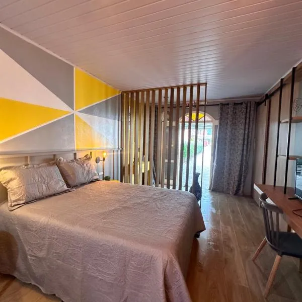 La vita hospedaria (quarto amarelo), hotel Nova Venezában