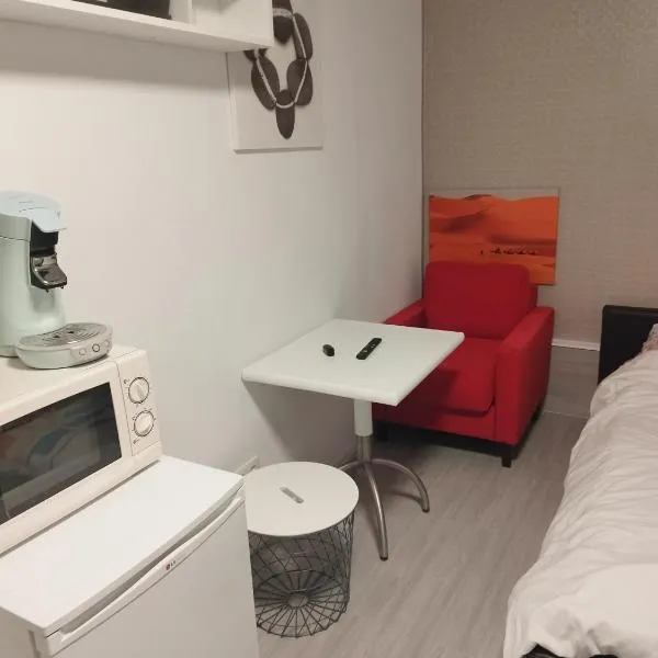 Modern Lux studio, hotel a Beringen