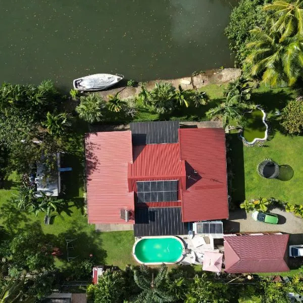 Orchid Island one bedroom Bure、パシフィック・ハーバーのホテル