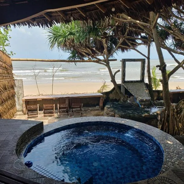 Omah Laut Bondo Jepara - by the beach, direct view of the sea, great base for water sports, hotel v destinaci Margokerto