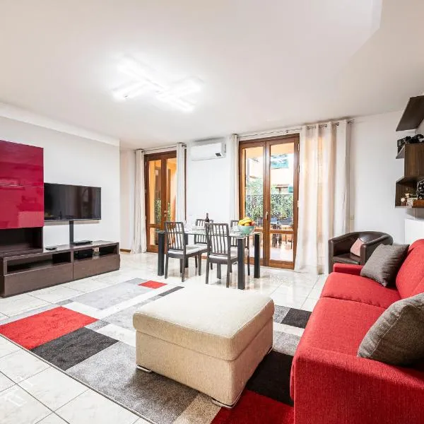 "Once Upon A Time" Cherubini Palace Thematic Apartments Free Parking, отель во Флоренции