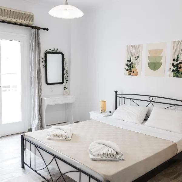 White wave studio 2, hotel in Kamari