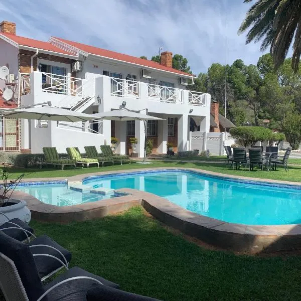 Victoria Oaks Guesthouse, hotel in Victoria West
