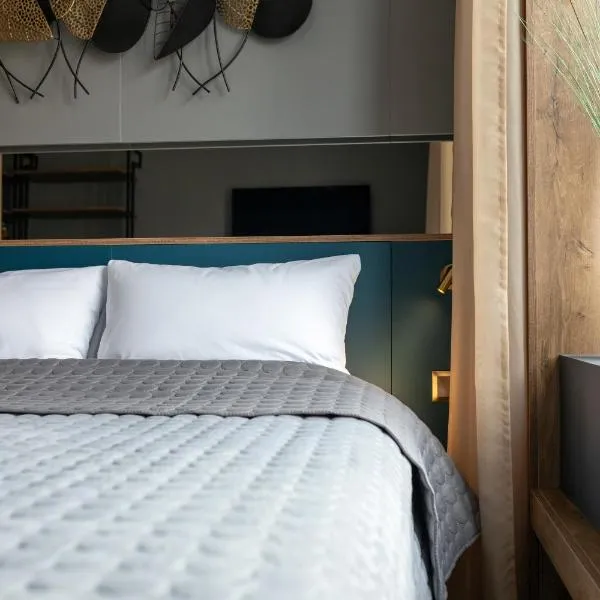 Four Sisters Luxury Rooms in Siauliai, hotel v destinaci Šiauliai