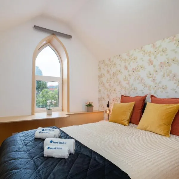 Host Wise - Central Duplex House - Terrace, hotel a Vila Nova de Gaia
