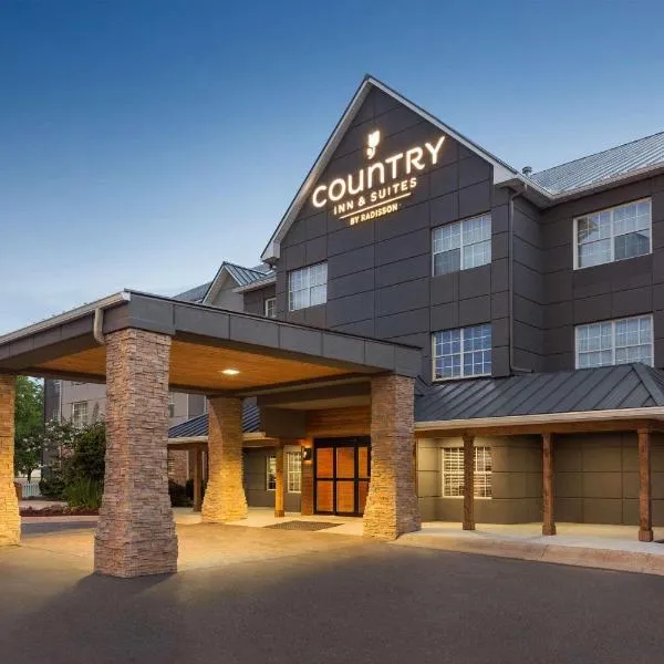 Country Inn & Suites by Radisson, Jackson-Airport, MS, готель у місті Перл