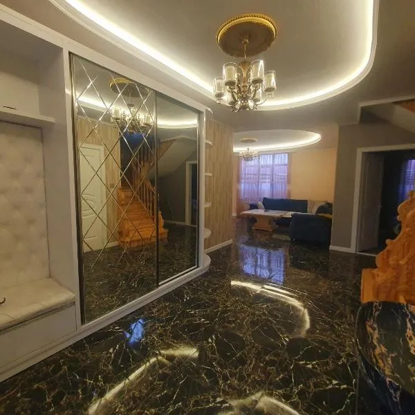 Luxury Forestside Villa, hotel a Quba