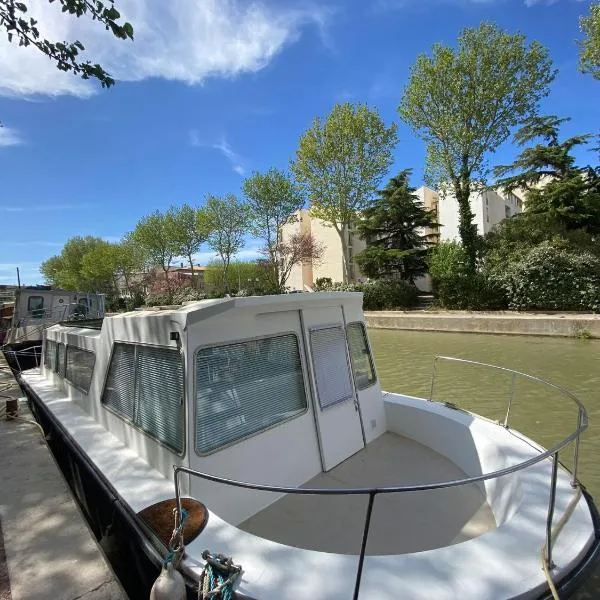 Bateau Mama Mia, hotel v Narbonne