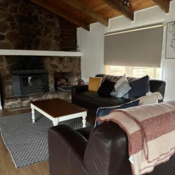 Rustic Retreat: The Lodge Lurg Sanctuary, hotel a Upper Lurg