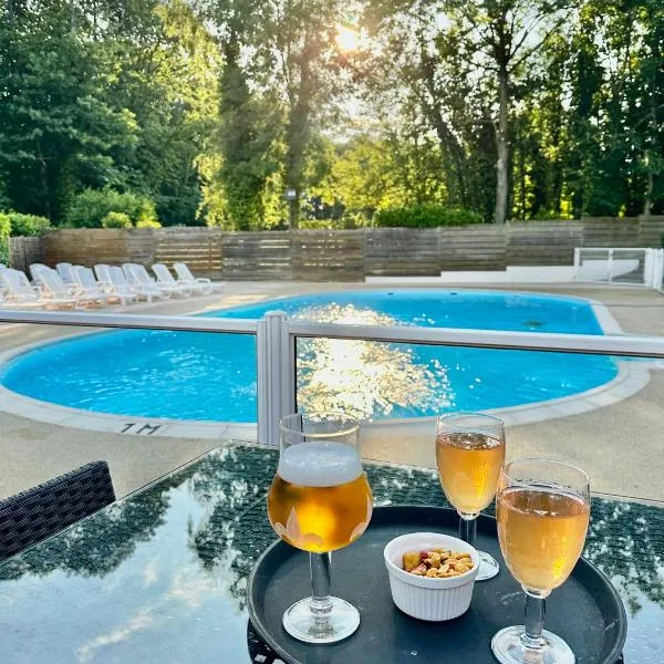 Camping La sablière, hotel v destinaci Saint-Jans-Cappel