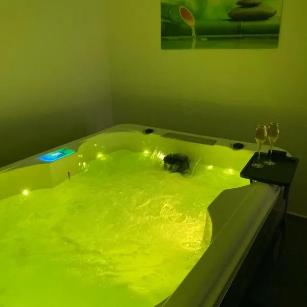 SPA jardin privé T3 indépendant dans Villa, hotell i Morières-lès-Avignon