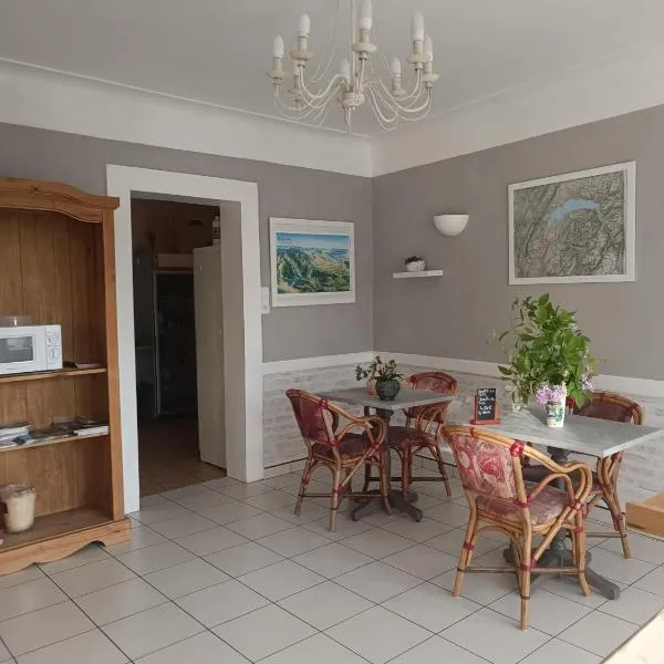 Hotel Le Beauregard – hotel w mieście Divonne-les-Bains